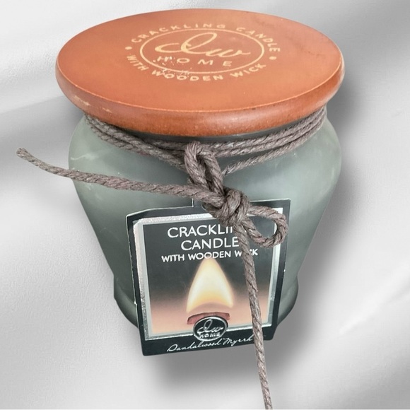 DW HOME Sandalwood Myrrh Crackling Candle with Wooden Wick 9.4oz NEW - Picture 1 of 3